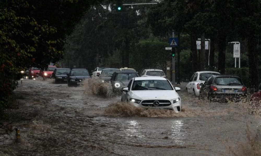 Κακοκαιρία: Καταστροφές σε Λήμνο και Αχαϊα – Πλημμύρισαν σπίτια, καταστράφηκαν καλλιέργειες